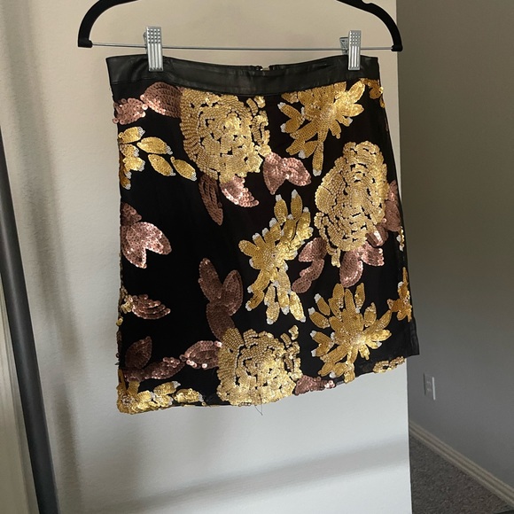 Forever 21 Dresses & Skirts - Forever 21 sequin pleather skirt
